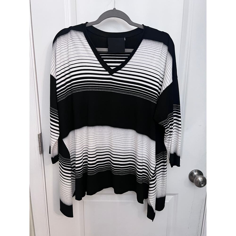 Blanque Women's Stripes Black & White Rayon Asymmetrical 1X Blouse Stretch USA